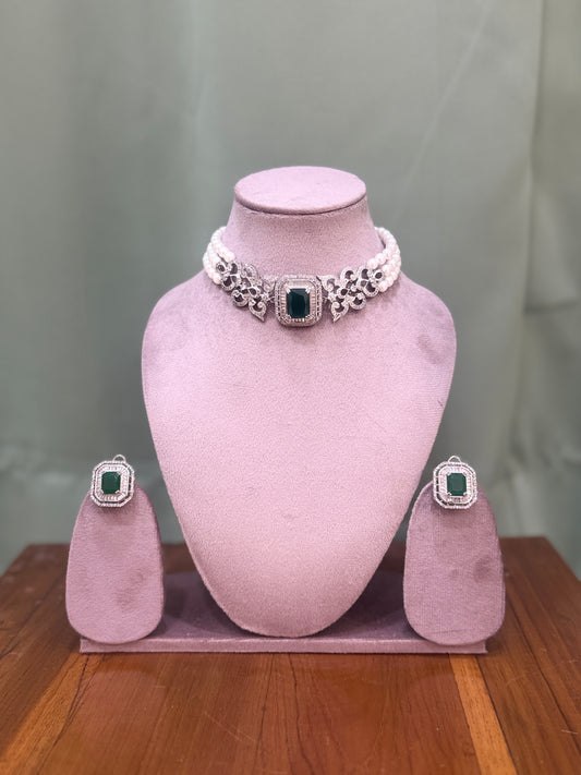 Green Stone Diamond and Pearl Choker